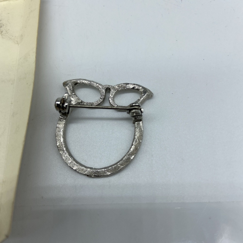 Vintage Silver Tone Cat Eye Glasses Pin with Faux Diamonds Eyeglass Holster 2 - Picture 4 of 5